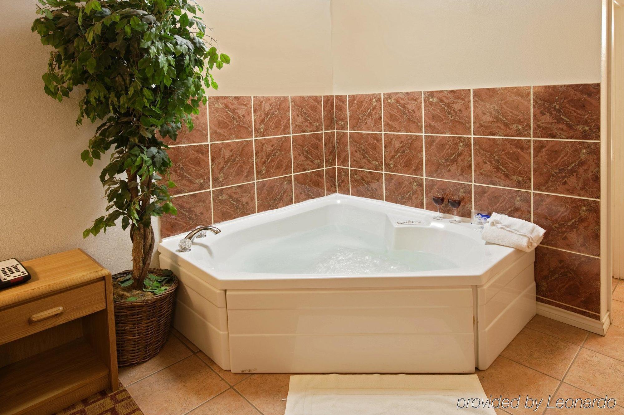 Americas Best Value Inn Weatherford Exteriör bild